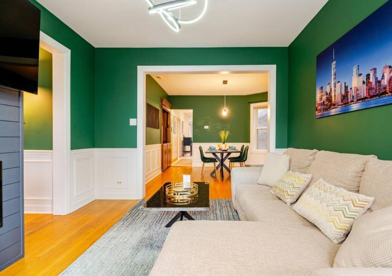 2 Bed Apt W/ Office, Free Parking, Near Wrigley Chicago Exteriör bild