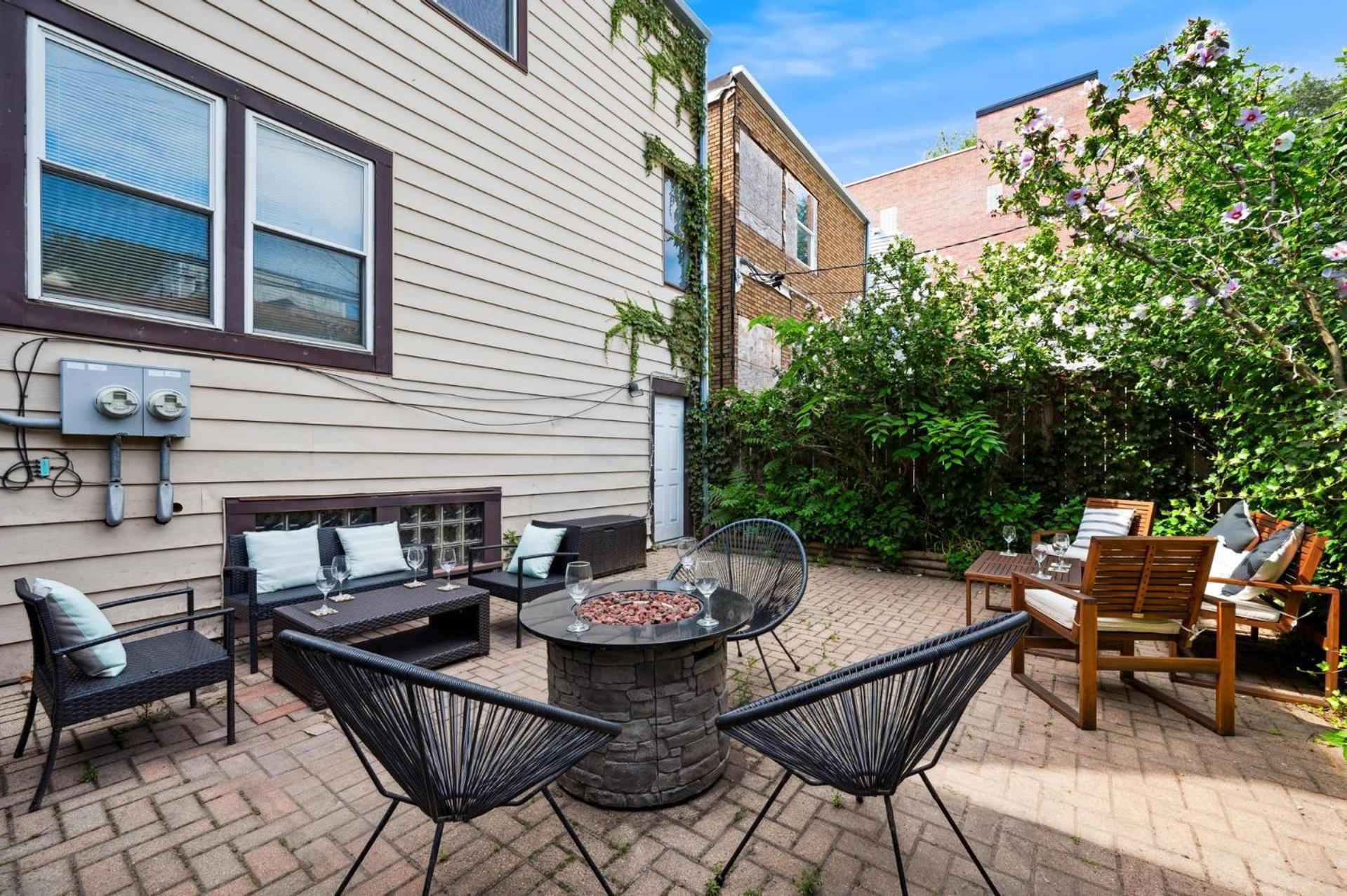 2 Bed Apt W/ Office, Free Parking, Near Wrigley Chicago Exteriör bild